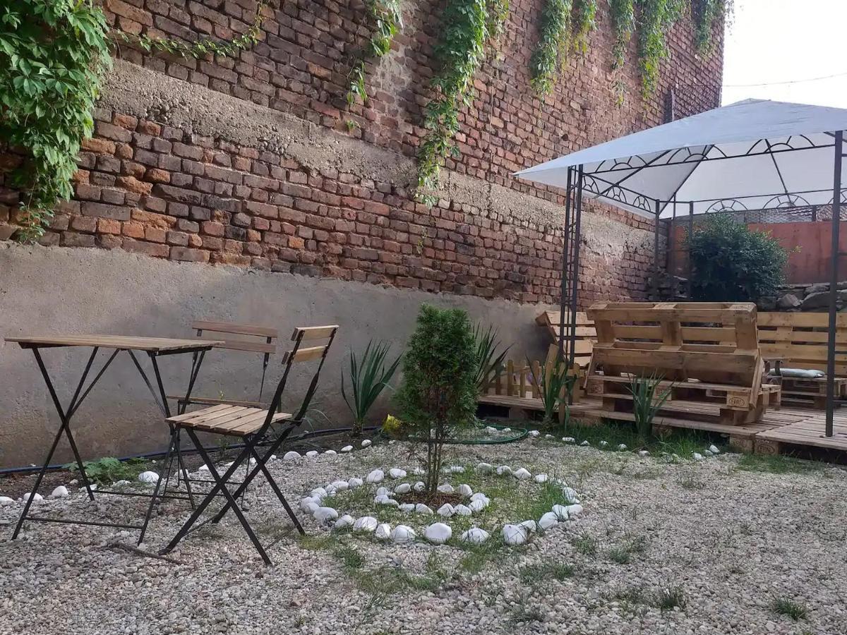 Entire Central House With Guest Rooms & Garden Sofia Exterior photo