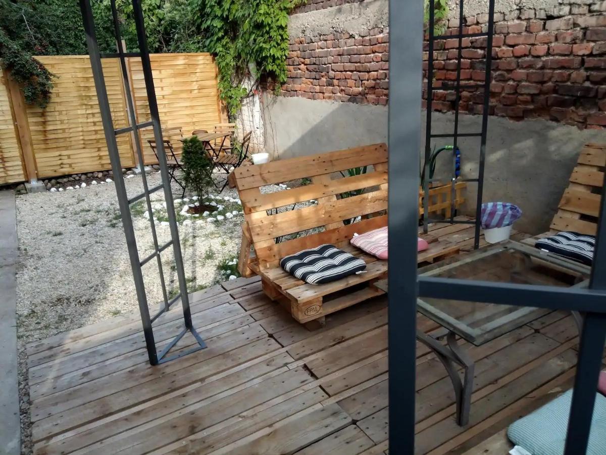 Entire Central House With Guest Rooms & Garden Sofia Exterior photo